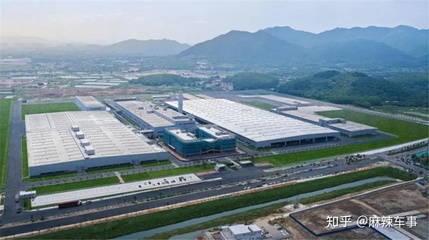 對于“小鵬汽車的底氣究竟在何處”，其實用戶的見解自有道理，但若放眼整個行業的當前格局與發展邏輯，這個猜謎般的討論就值得抽絲剝繭——答案已經鋪就在眼前。